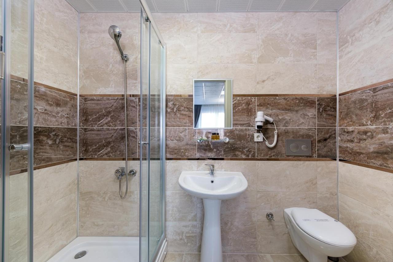 Grand Gulluk Hotel & Spa City Center Анталия Екстериор снимка